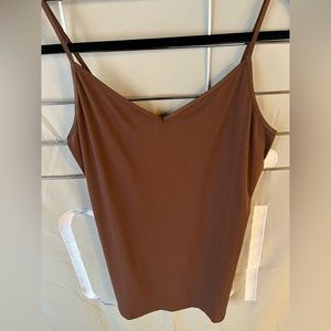 Cabi V-Neck Cami in coffee bean size Large.